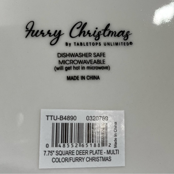 Brand New Furry Christmas Reindeer Square Dessert Plates X 4 - Picture 2 of 2